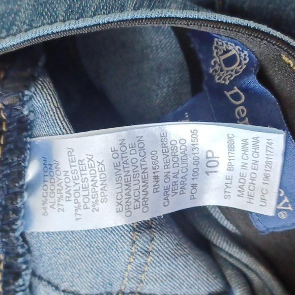 Democracy Distressed Blue Ankle Jeans Sz.10P. W.30".R.10". L.24" - Picture 6 of 7